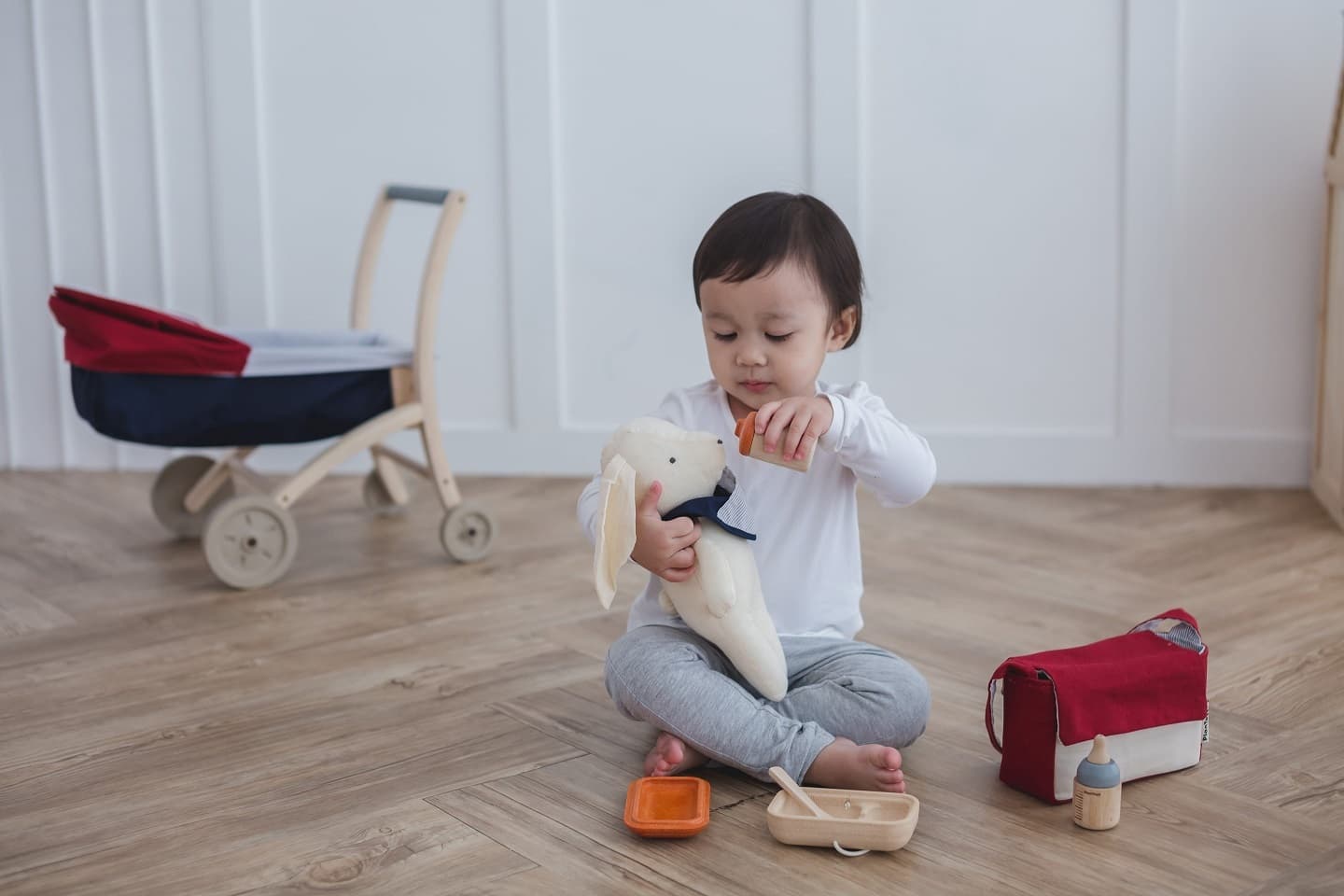 Набор для кормления куклы Plan toys 5