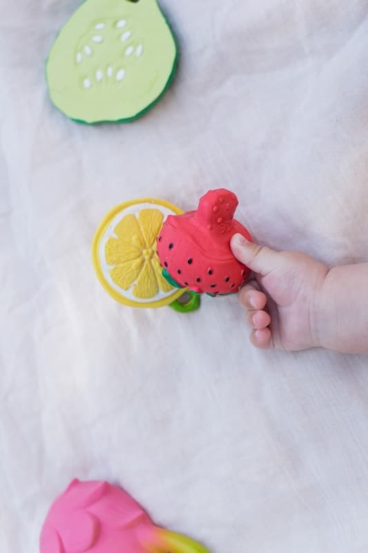 Прорезыватель для зубов SWEETIE THE STRAWBERRY 4