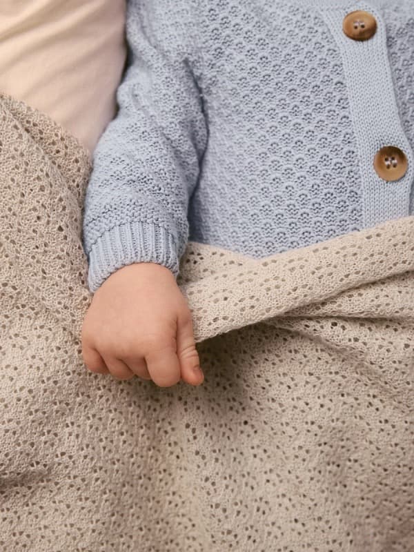 Плед-пелёнка ажурная Loomknits Топленое молоко 8