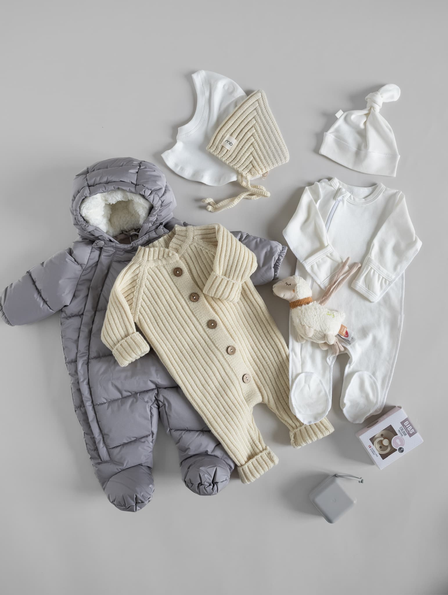 Вязаный меринос и зимний комбинезон Gray mist, Молочный в молочном