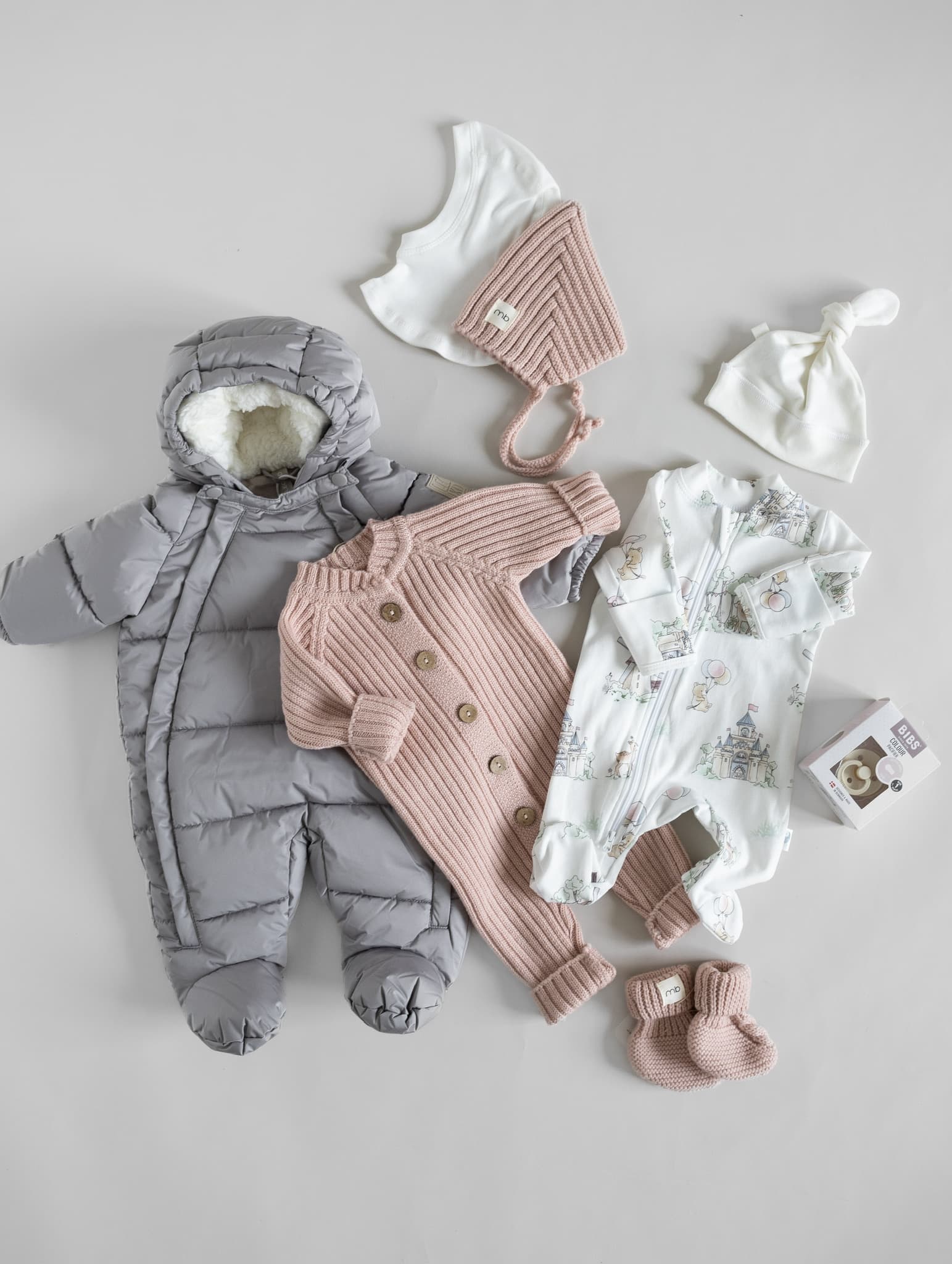 Вязаный меринос и зимний комбинезон Gray mist, Сказка в пудровом