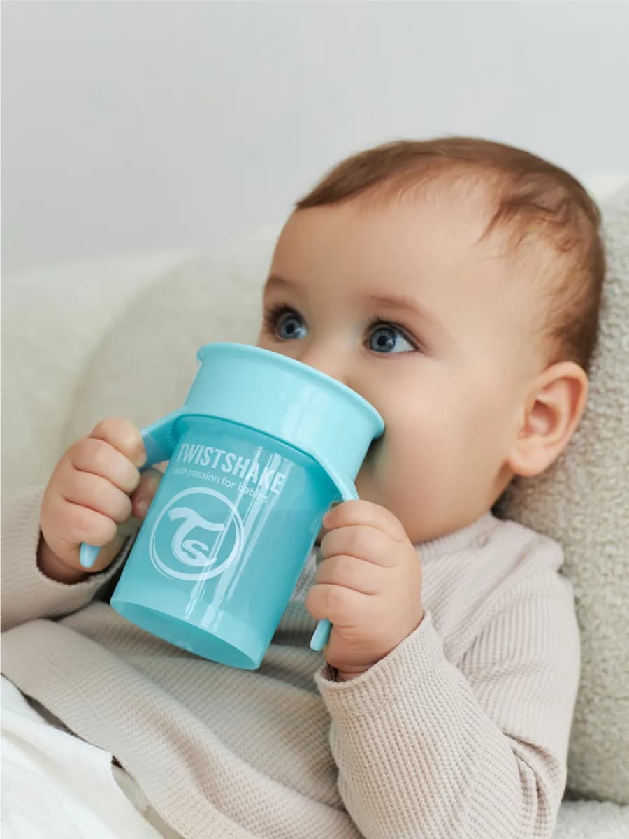 Поильник Twistshake 360 cup 230 мл. Пастельный голубой 6+