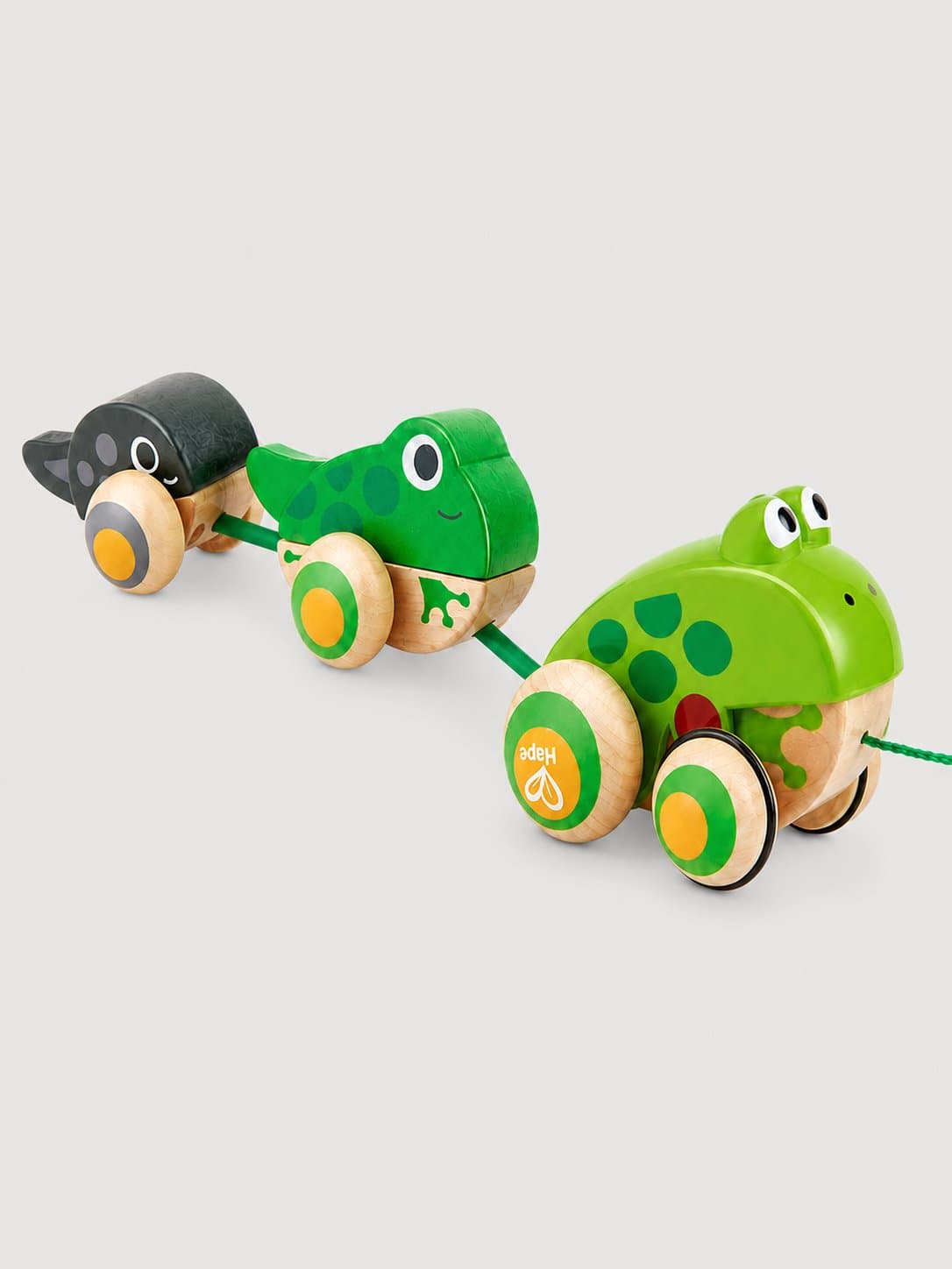 Игрушка для малышей каталка "Семья лягушек на прогулке"