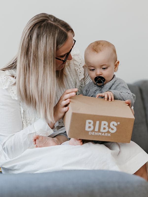 Контейнер для пустышки BIBS x Liberty Pacifier Box - Oscar Meadow - Blossom