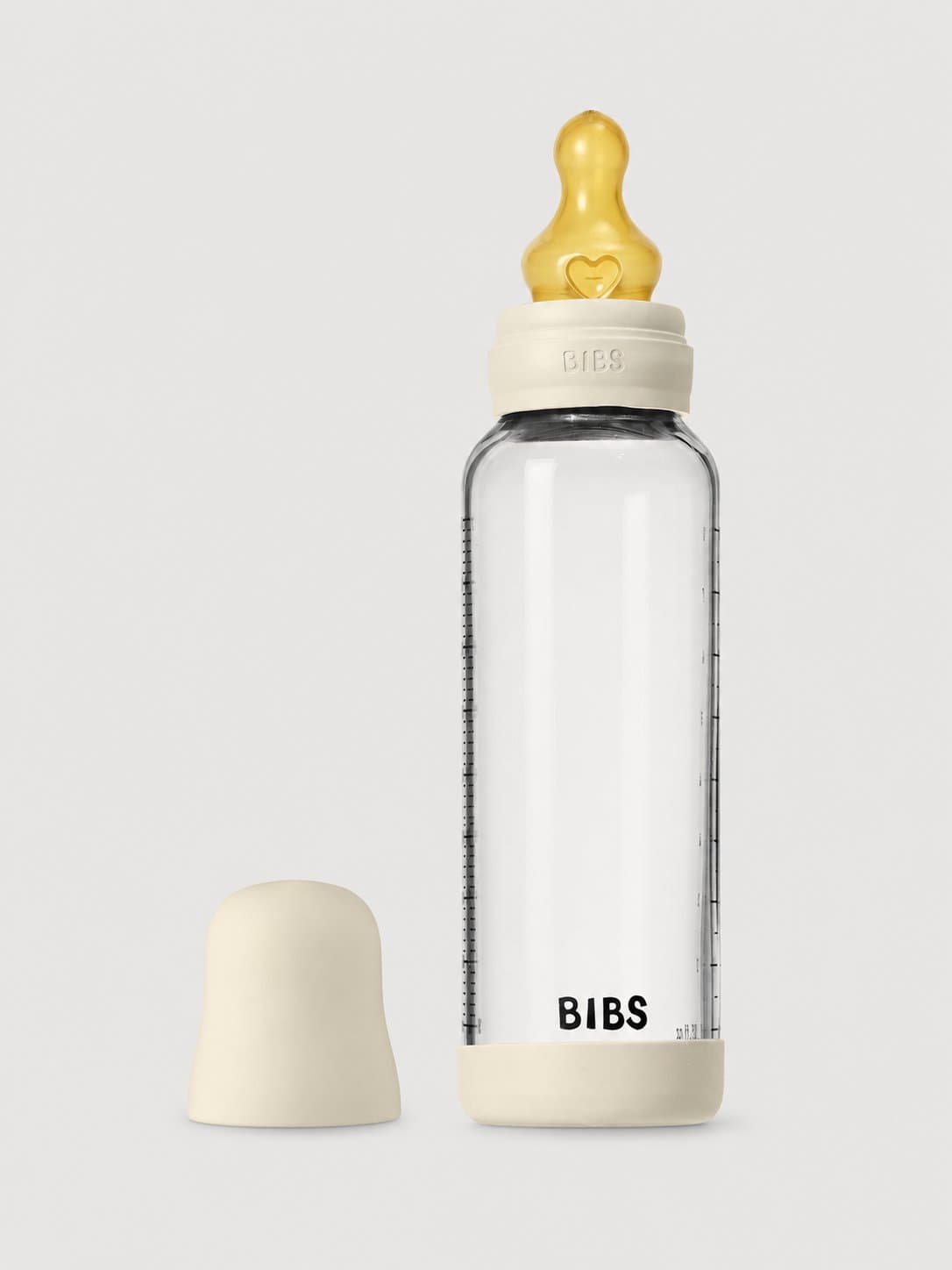 Стеклянная бутылочка BIBS - Ivory, 240 мл, каталожное фото на светло-сером фоне